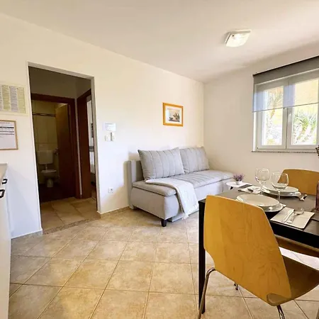 Appartement With A - C In Cizici-insel Krk 12497